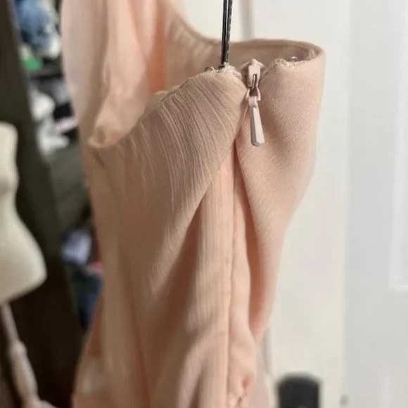 NWT Vera Wang White Pink Chiffon One Shoulder Ruffled Dress - Size 8 - Picture 11 of 11